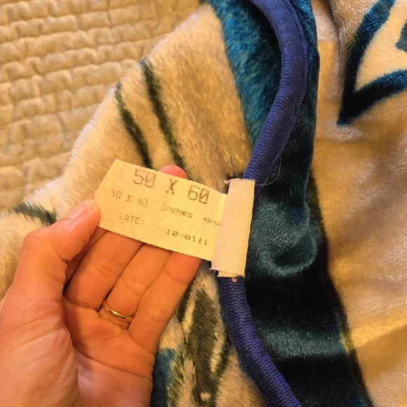 Dallas Cowboys Throw Blanket - Picture 5 of 6